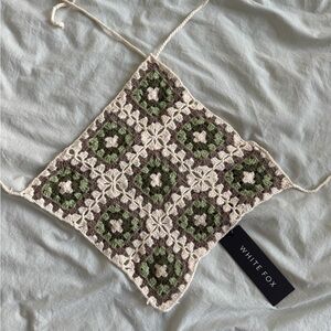 White fox boutique crochet bandana top one size never worn